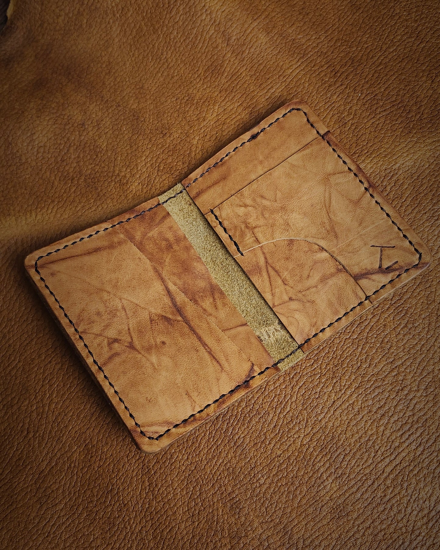 Austin Card Wallet - Distressed Boot