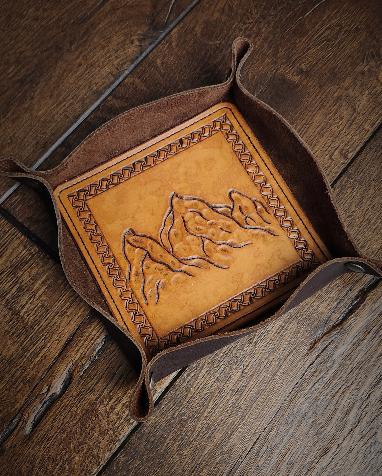 Valet Tray - Velaris Mountains