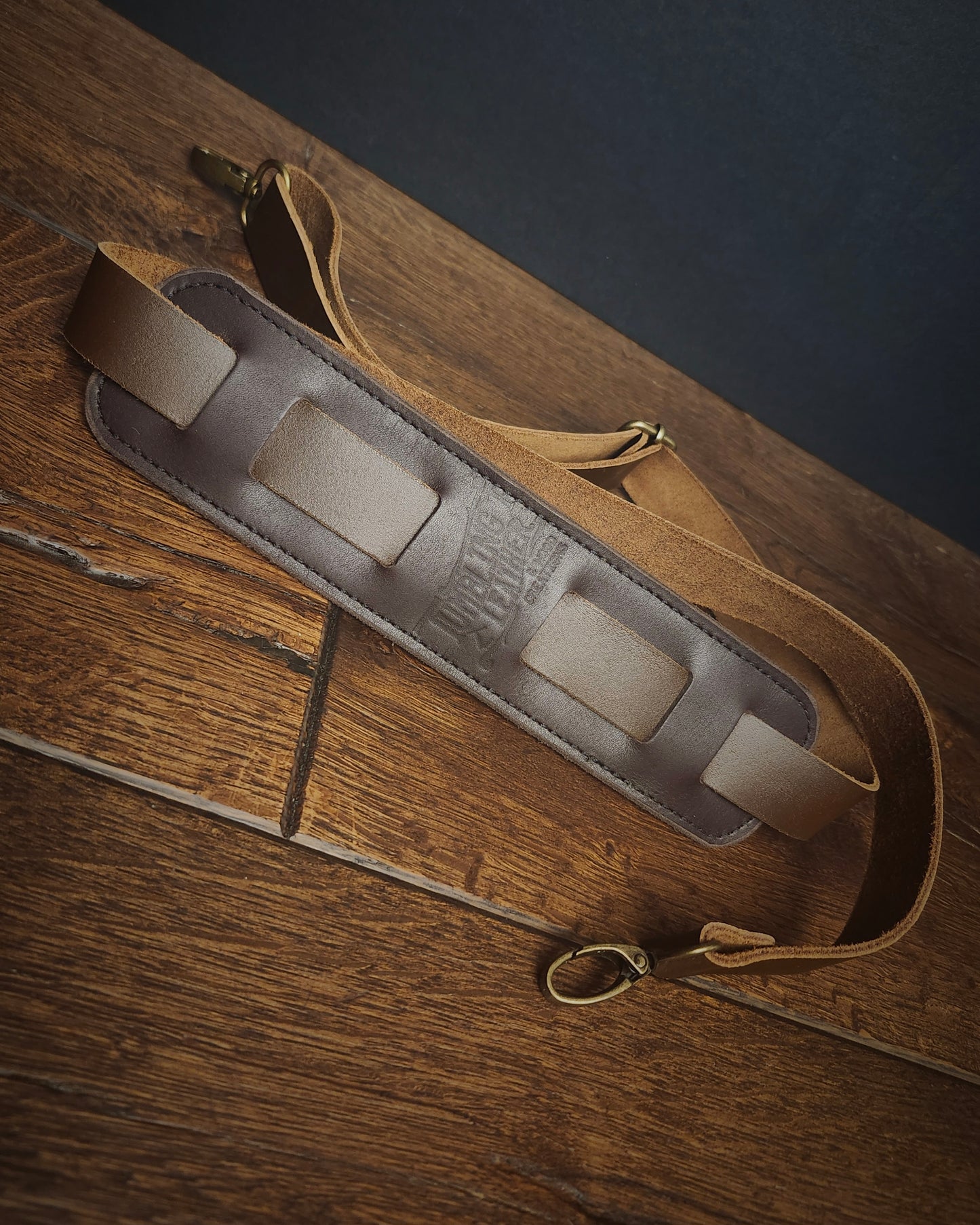 Atlas Messenger Bag - Brown