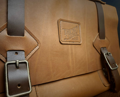 Atlas Messenger Bag - Buckskin